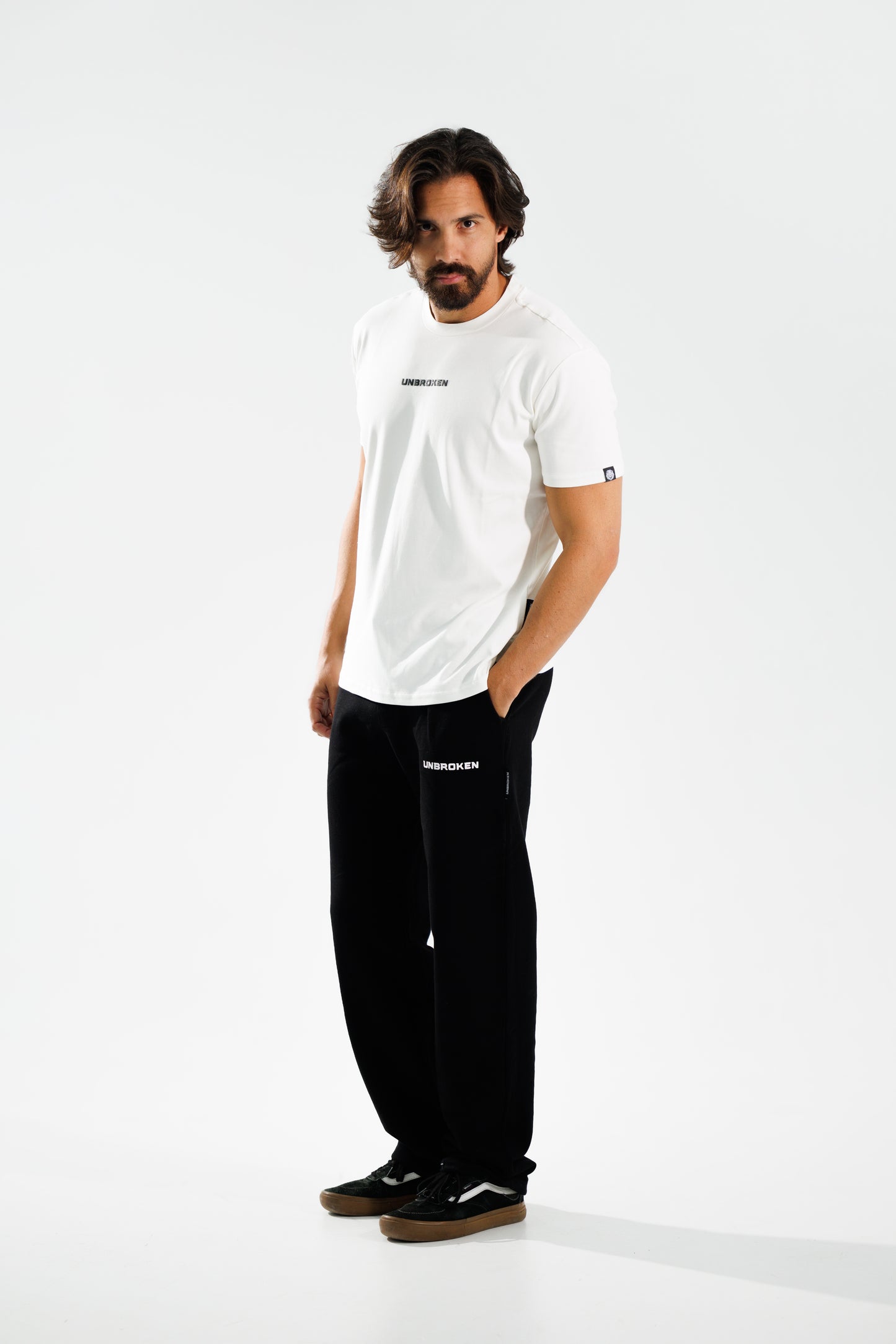 Jogger Essential: La Comodidad de la Grandeza