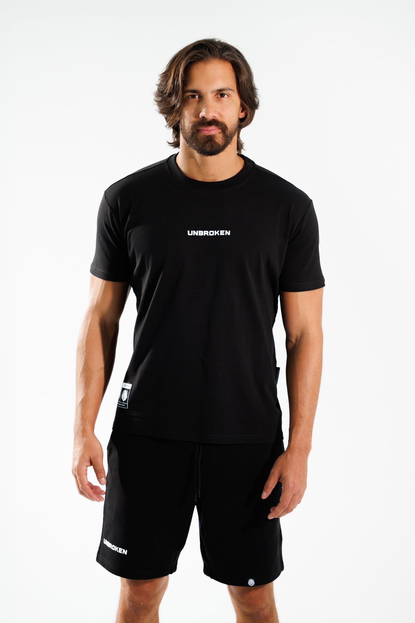 Camiseta Basic 190 gramos regular fit: La Elegancia de lo Esencial - Unbroken 