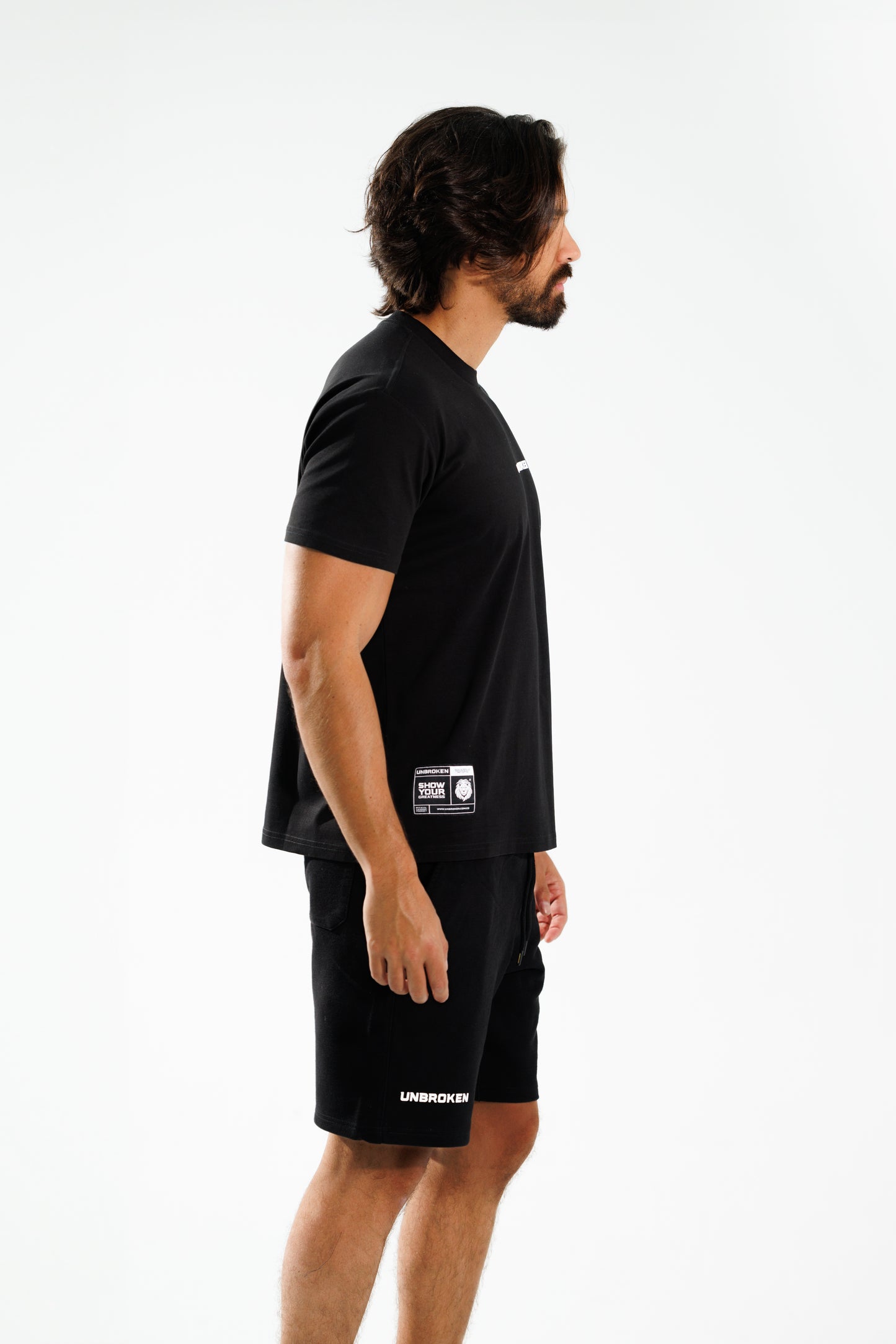 Camiseta Basic 190 gramos regular fit: La Elegancia de lo Esencial - Unbroken 