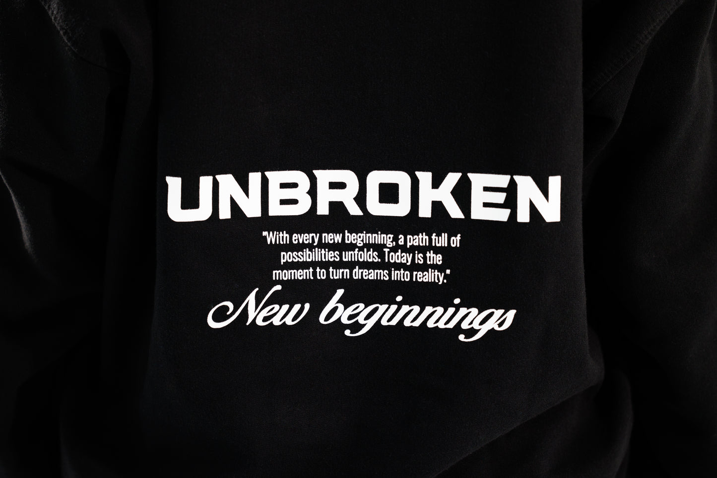 Hoodie 375 gramos New Beginnings:100% Algodón peruano - Unbroken 