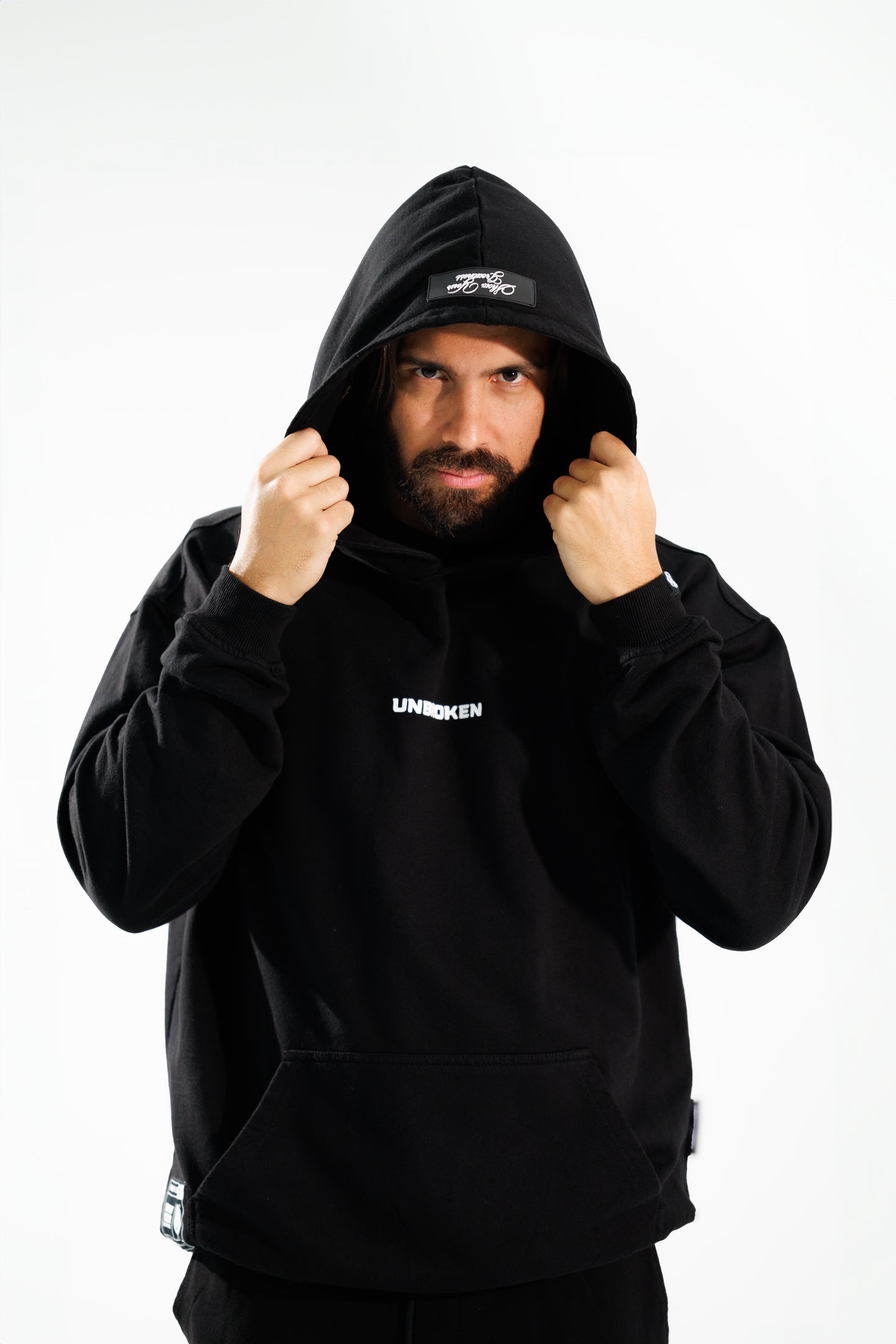 Hoodie New Beginnings: La Grandeza en Cada Nuevo Comienzo