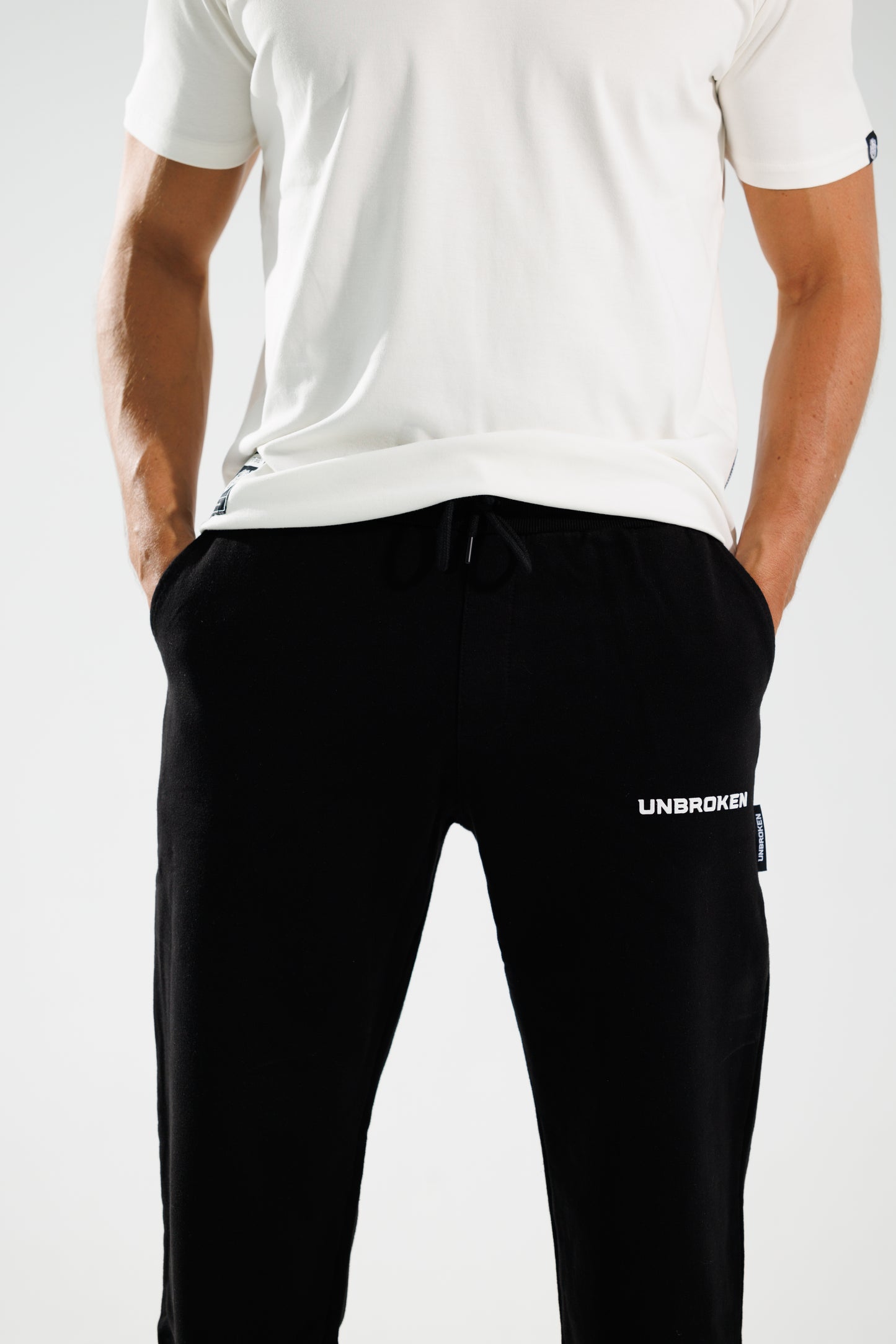 Jogger Essential: La Comodidad de la Grandeza